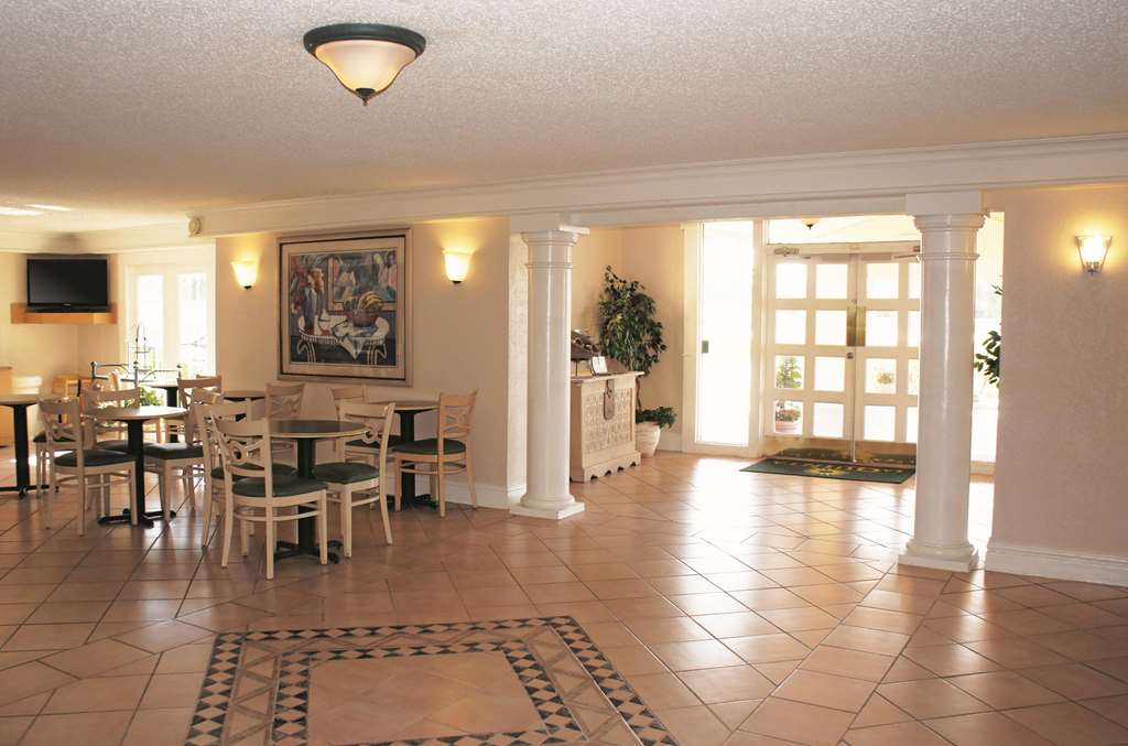 La Quinta Inn by Wyndham Clute Lake Jackson - photo 6