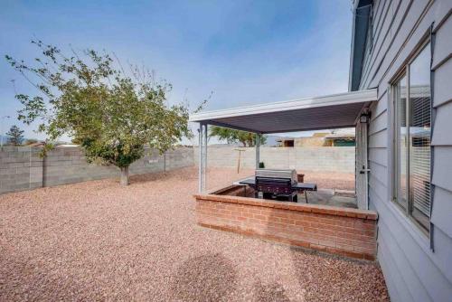 Cozy home 16 Min away from strip and fremont