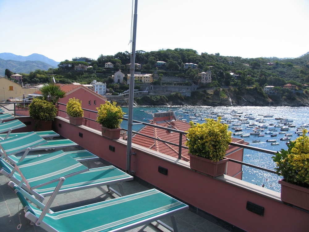 Hotel Due Mari — 4-Star Luxury Hotel in Sestri Levante, Italy