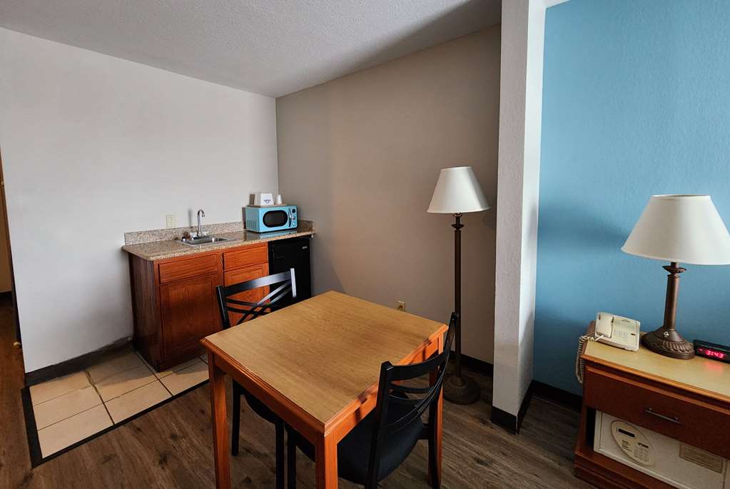 Days Inn & Suites by Wyndham Thibodaux - photo 42