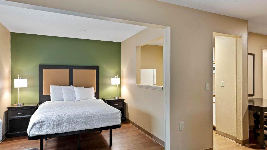 Studio 6 Suites Charlotte NC Tyvola Rd Executive Park - photo 19