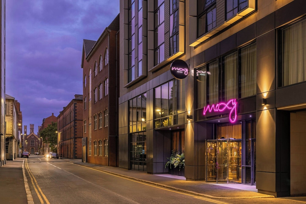 Moxy Belfast City