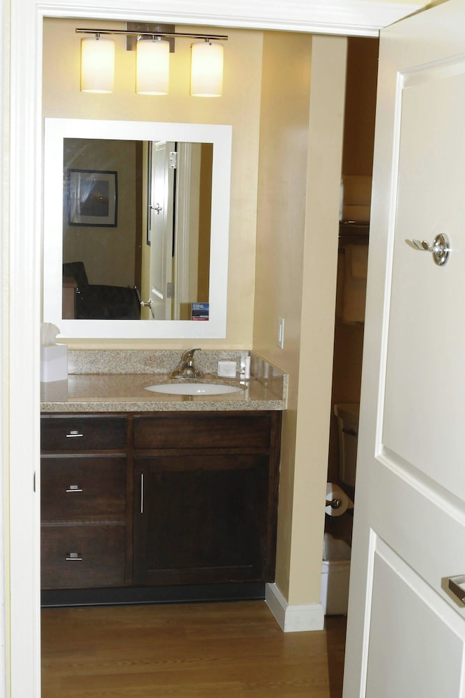 TownePlace Suites Redding - photo 16