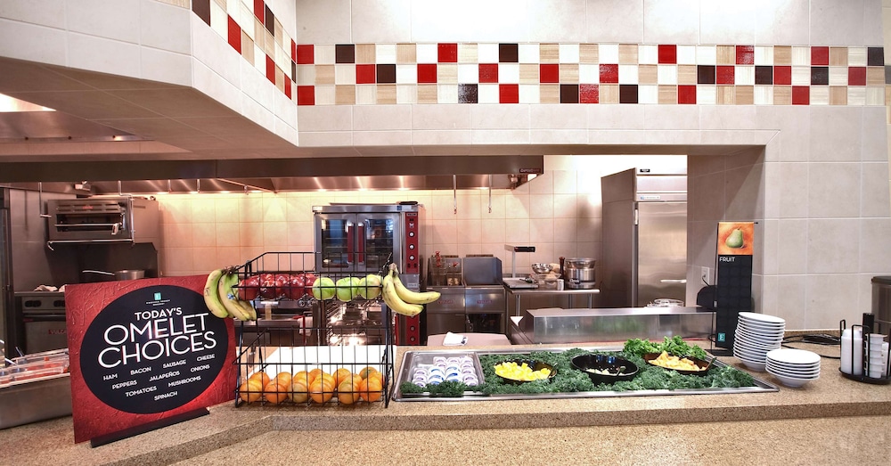 Embassy Suites Palmdale - photo 39