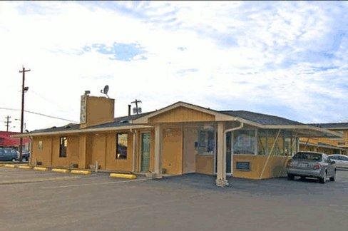 Midtown Inn - carbon neutral hotel in Clarksville