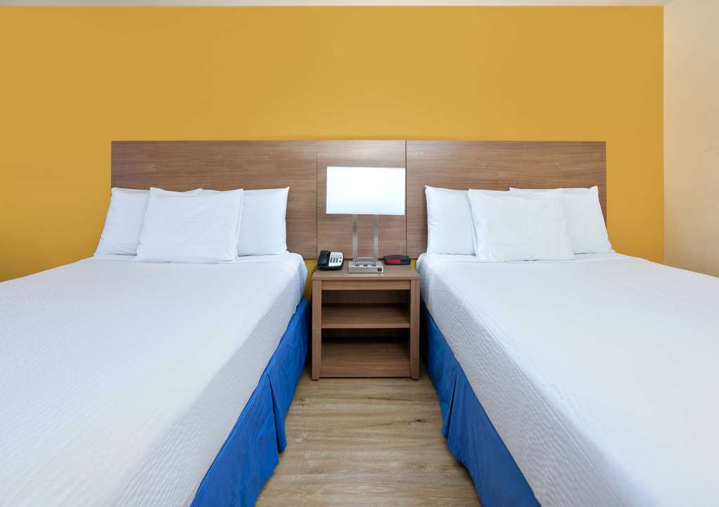 Days Inn by Wyndham Batesville - photo 22