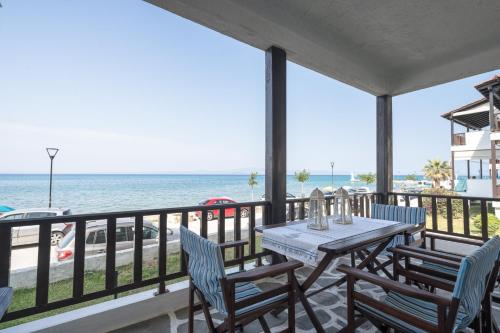 Pefkohori Seaside by Luxlikehome in Pefkochori, Greece