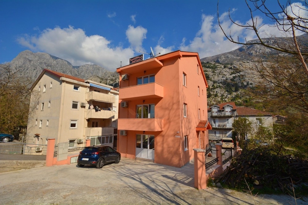 Apartments Marinero
