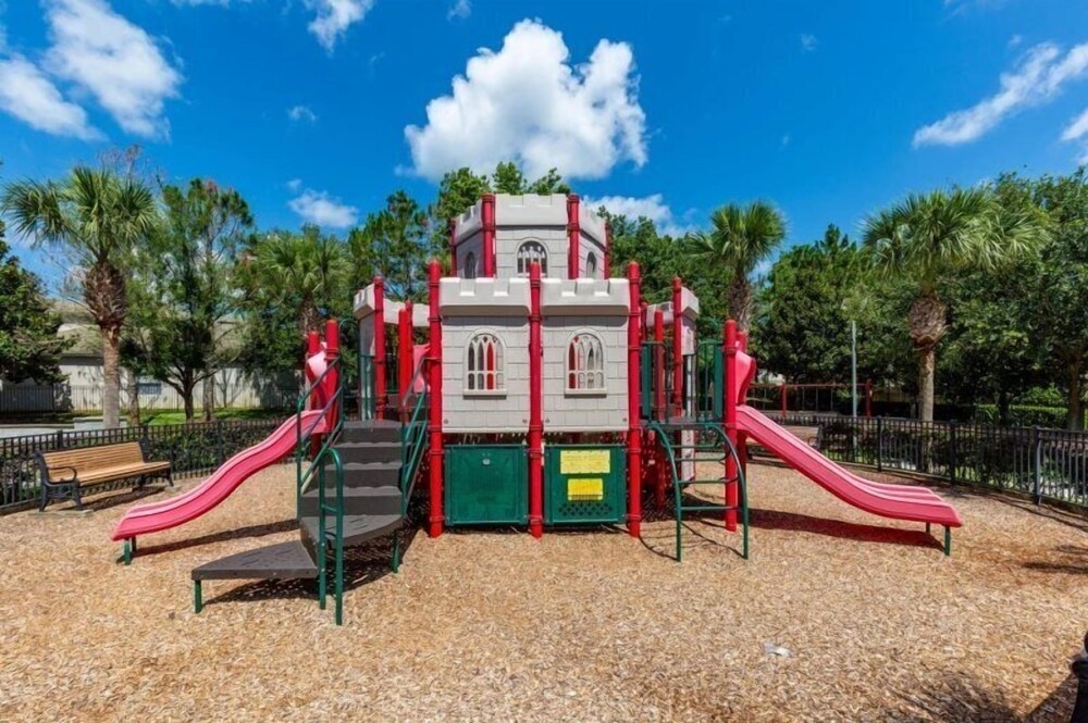 Windsor Hills Resort 6 Bedroom 4 Bath Pool Home in Kissimmee - photo 4