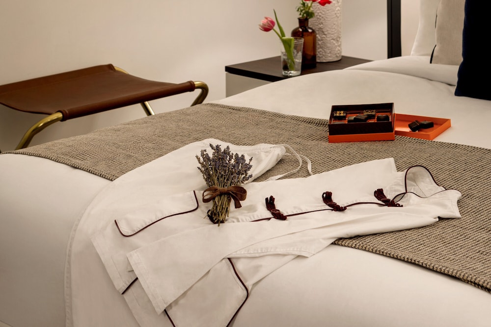 The Chemists Club Hotel - photo 39