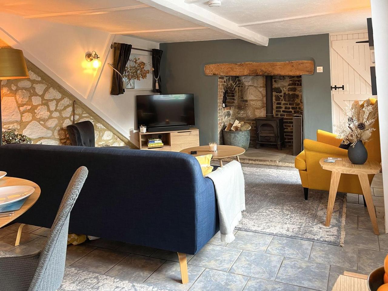 Winkle Cottage — 4-Star Luxury Hotel in Newport, United Kingdom