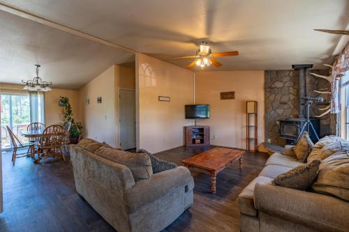Green Mountain Lodge — Hill — photo 5
