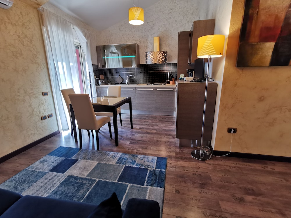 Eschilo Luxury House — 4-Star Luxury Hotel in Carlentini, Italy