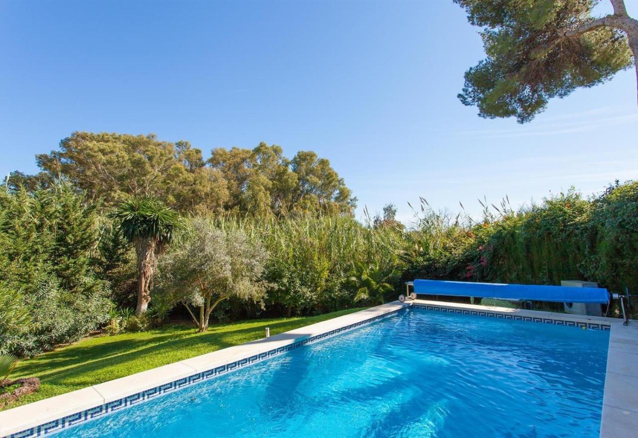 Beachside Villa in Carib Playa — 4-Star Luxury Hotel in Marbella, Spain