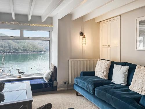 Crew Quarters — Fowey — photo 3