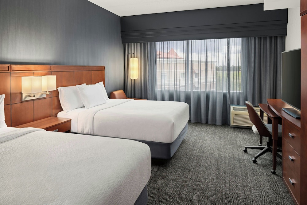 Courtyard by Marriott Minneapolis Maple Grove Arbor Lakes - photo 20