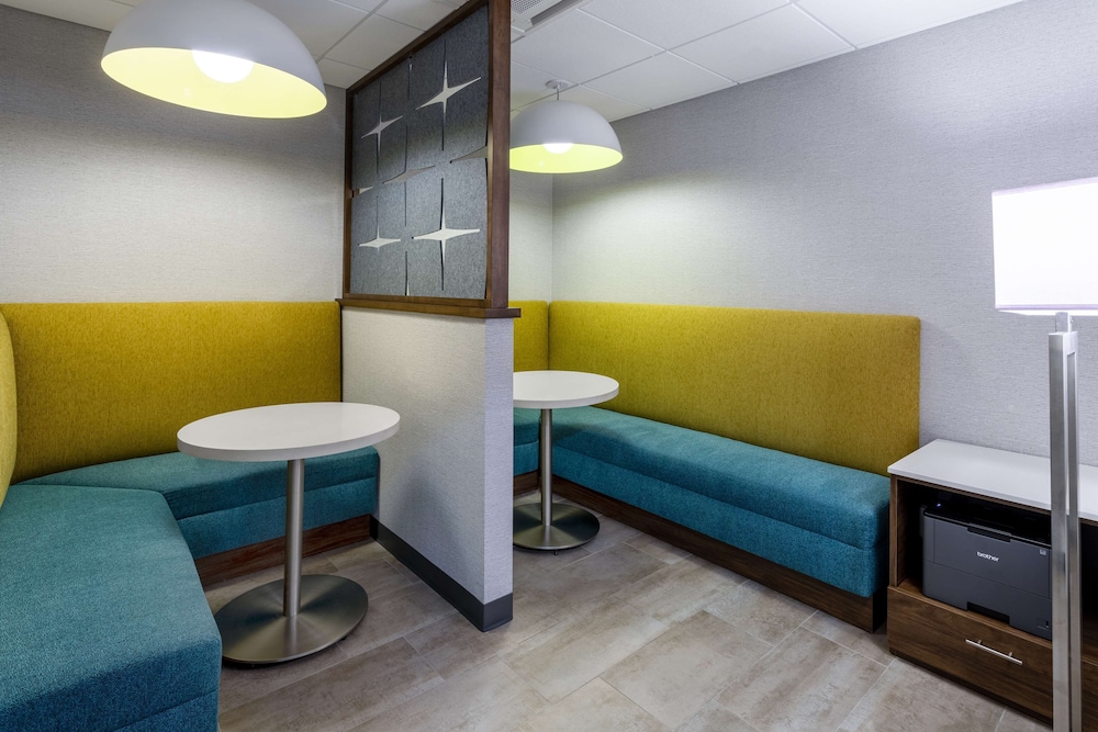 Hampton Inn Monticello - photo 21