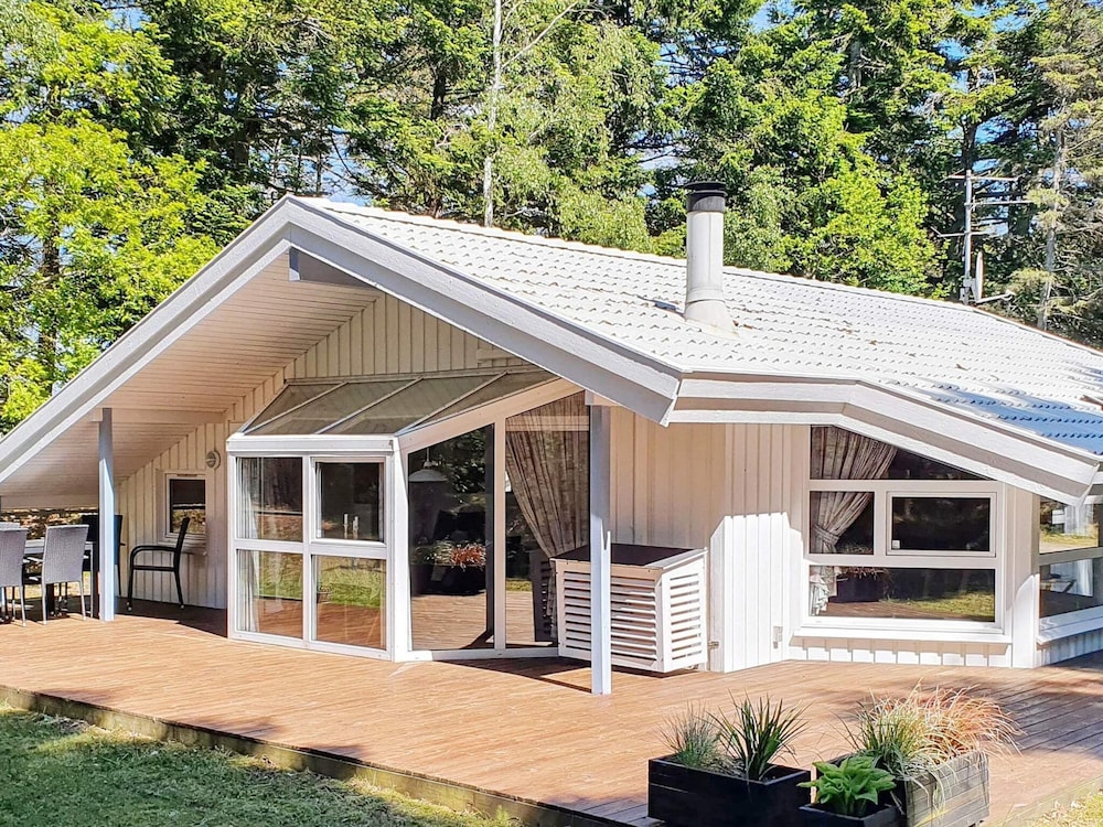 6 person holiday home in Saltum — 4-Star Luxury Hotel in Alestrup, Denmark