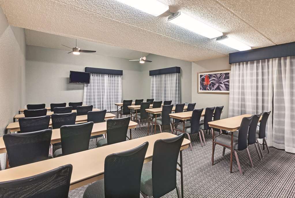Travelodge by Wyndham Houston Cy Fair - photo 30