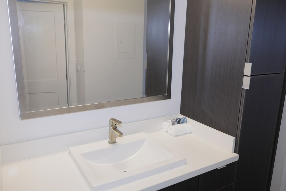 Hollywood Central Suites - photo 30