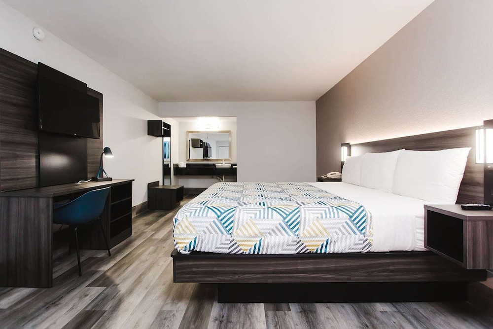 Studio 6 Houston TX Medical Center NRG Stadium - photo 16