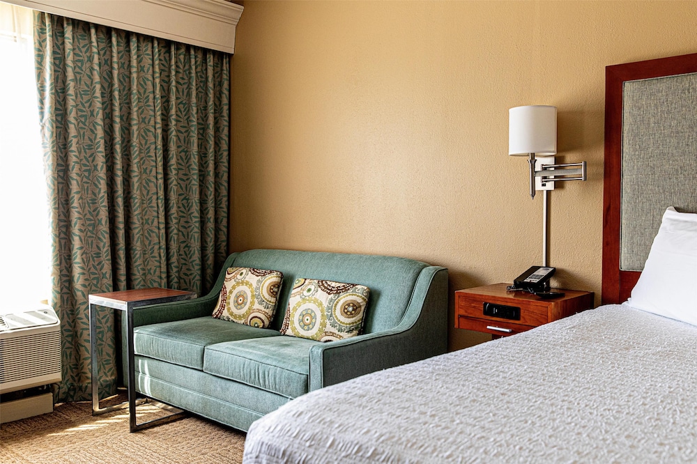 Hampton Inn Charleston Daniel Island - photo 16