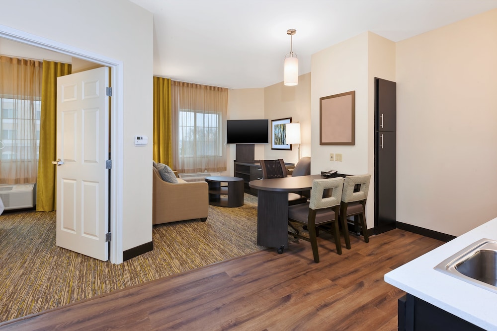 Candlewood Suites Washington North by IHG - photo 21
