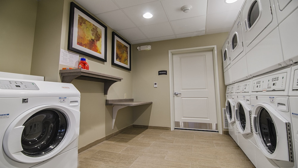 Staybridge Suites Marquette by IHG - photo 19