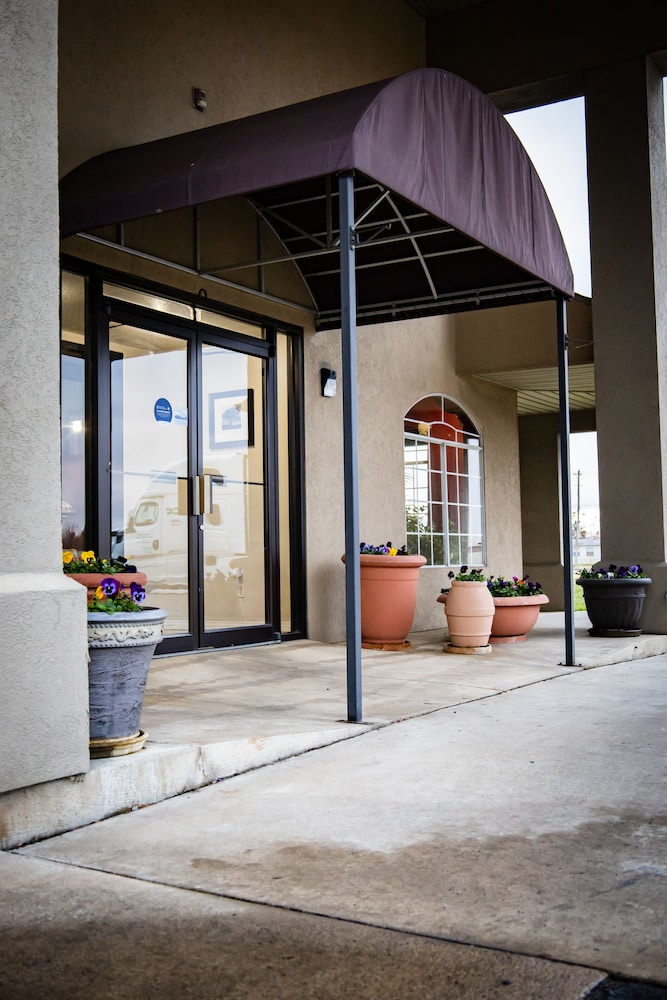 Days Inn by Wyndham Wagoner - photo 38