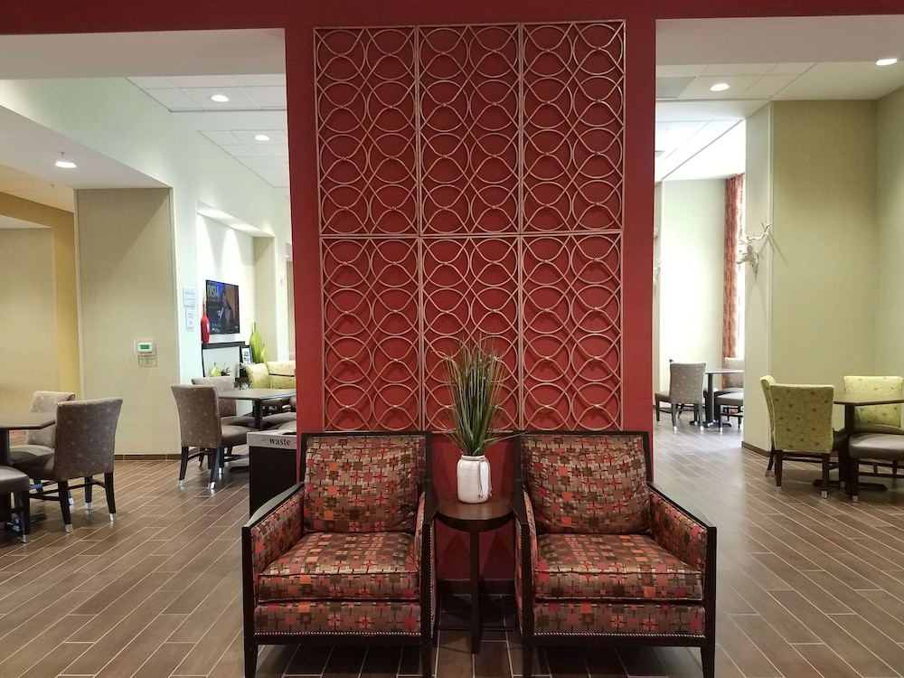 Hampton Inn & Suites Boone - photo 5