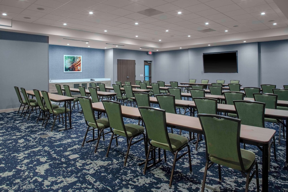 Home2 Suites by Hilton Northville Detroit - photo 23