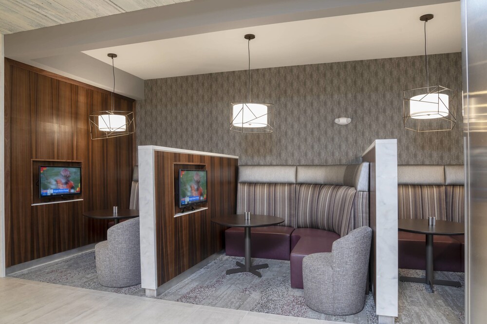 Courtyard by Marriott Cleveland Elyria - photo 3