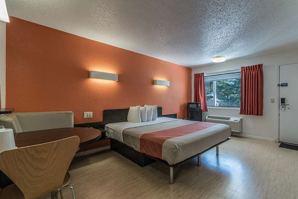 Motel 6 Albany NY Airport - photo 13