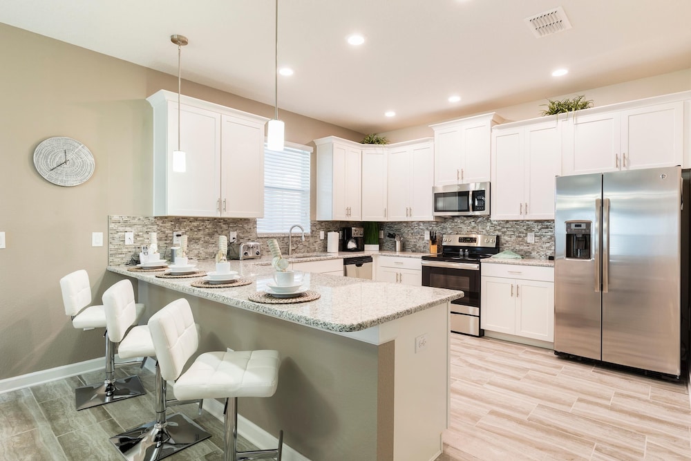 1516mb the Retreat at Championsgate - featured photo