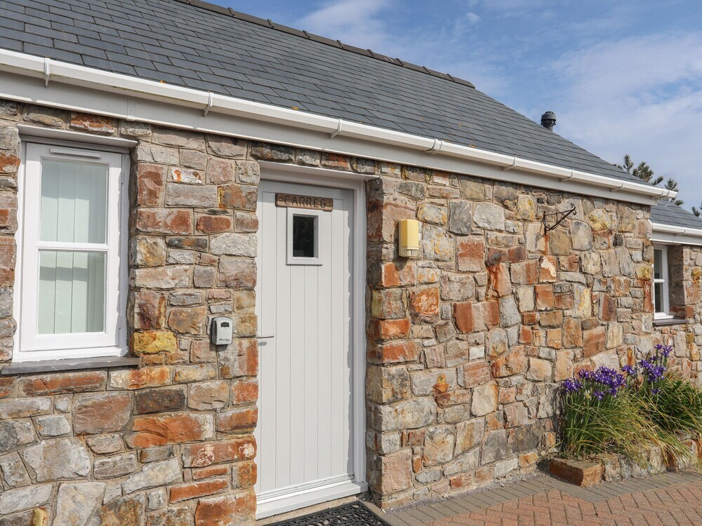 Tyn Towyn Bwthyn Carreg in Holyhead, United Kingdom