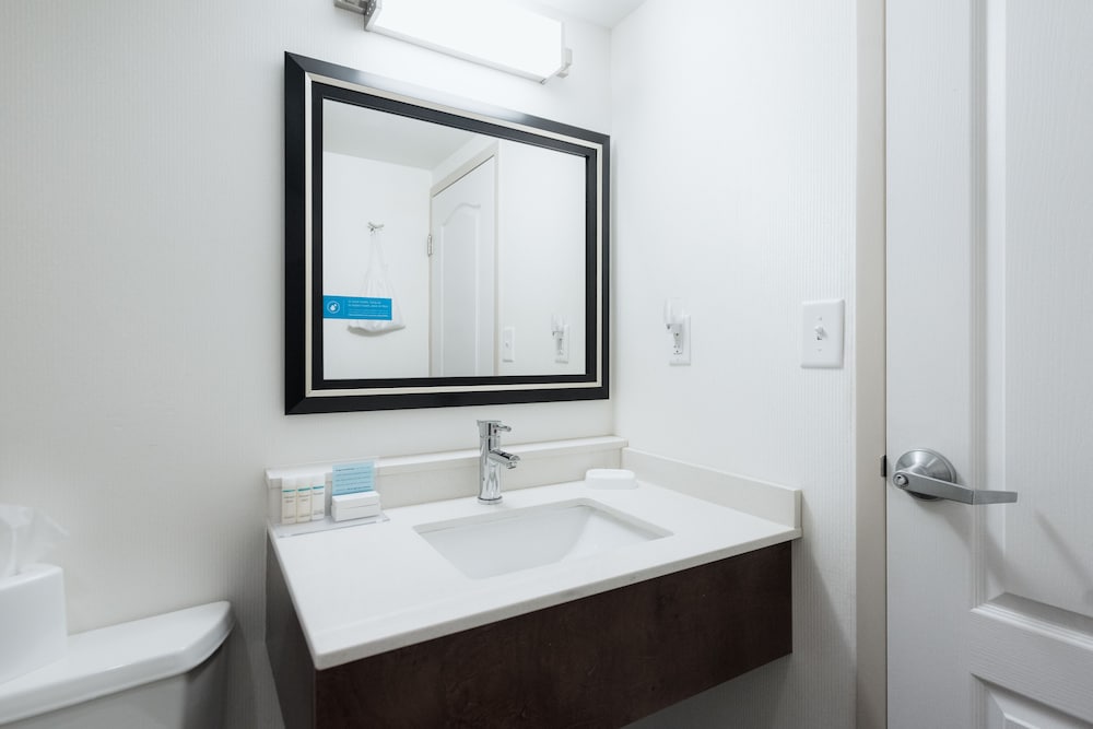 Hampton Inn Meridian - photo 22