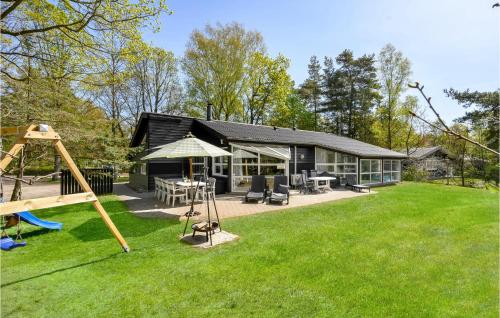Awesome Home In Glesborg With Sauna — 5-Star Luxury Hotel in None, Denmark