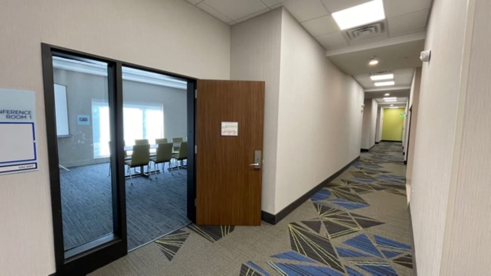 Holiday Inn Express Fall River North by IHG - photo 21