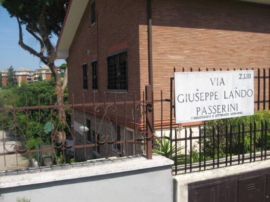 La Casa di Gaia Casa Vacanze a Roma Ottavia — 4-Star Luxury Hotel in Rome, Italy