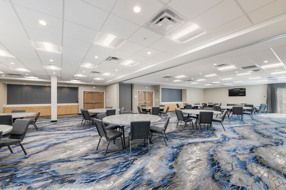 Fairfield by Marriott Inn & Suites Knoxville Clinton - photo 34