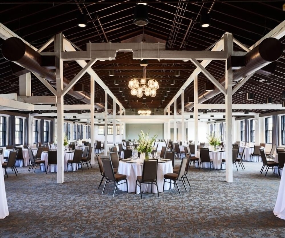 The Confluence Hotel - photo 32