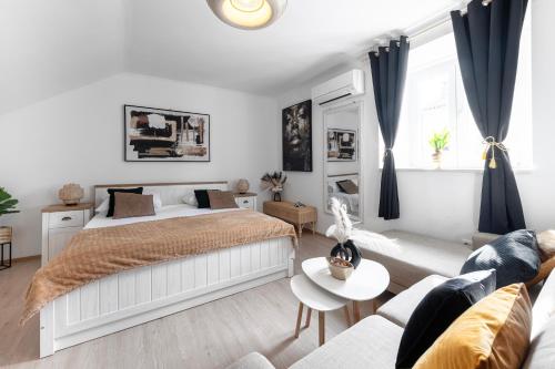 Apartment Ira