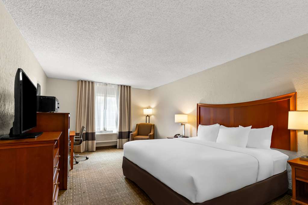 Comfort Inn St. Louis Westport Event Center - photo 15
