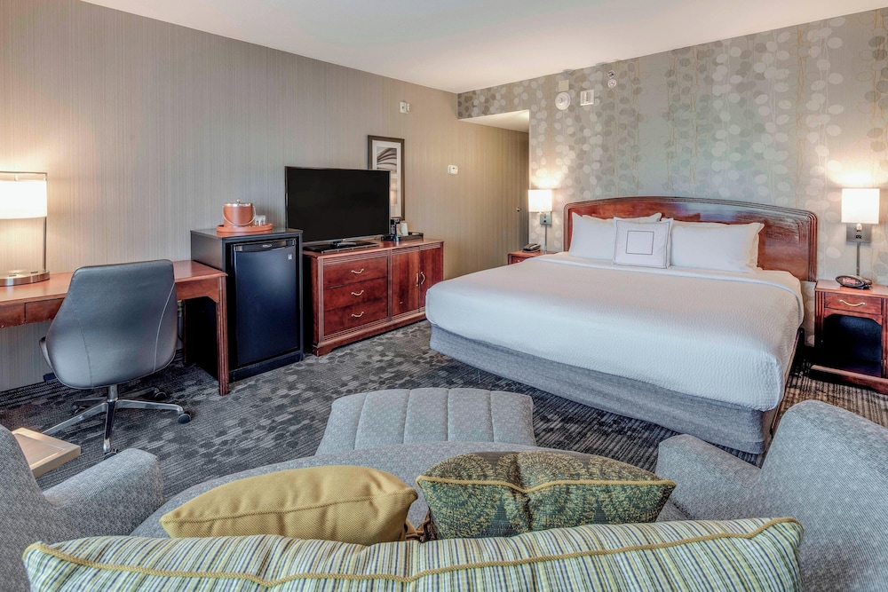 Courtyard by Marriott Cranbury South Brunswick - photo 13
