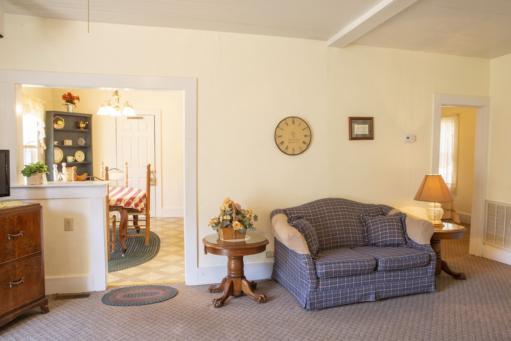 The Chimney Rock Inn & Cottages - photo 50