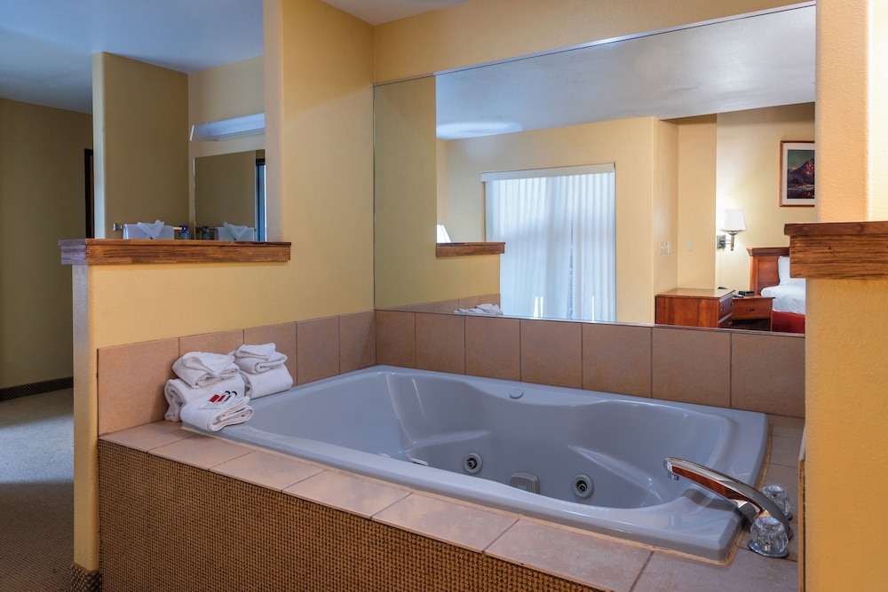 Baymont by Wyndham Pinedale - photo 68