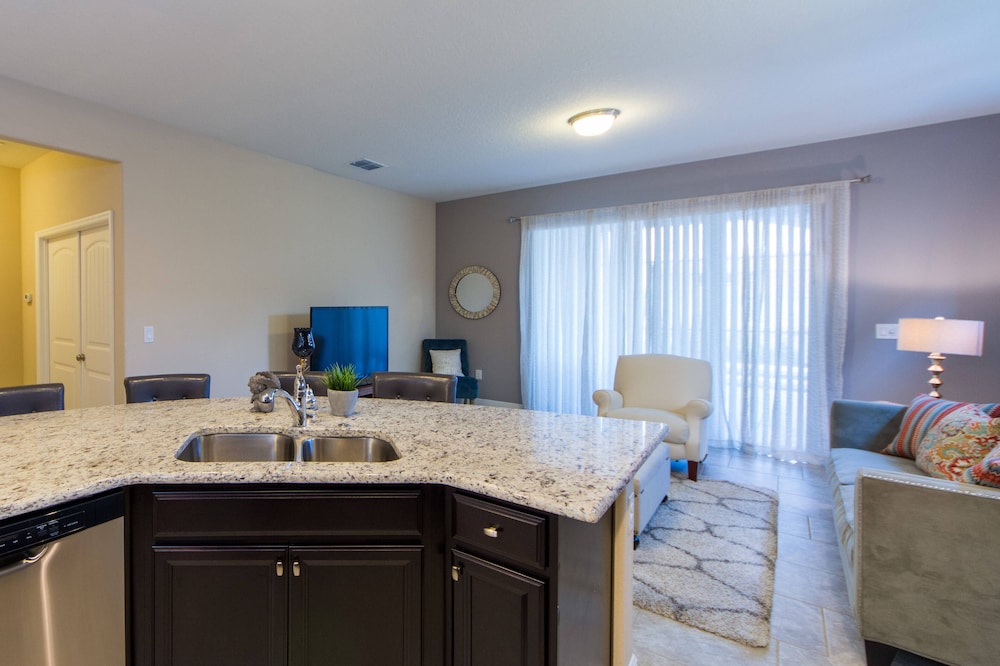 Lovely Vacation House With Private Pool at Solterra Resort - photo 91