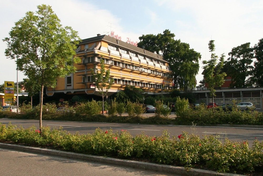 Ai Ronchi Motor Hotel Brescia in Brescia, Italy