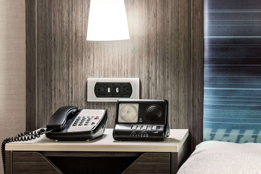 Hampton Inn Chicago O'Hare International Airport - photo 15
