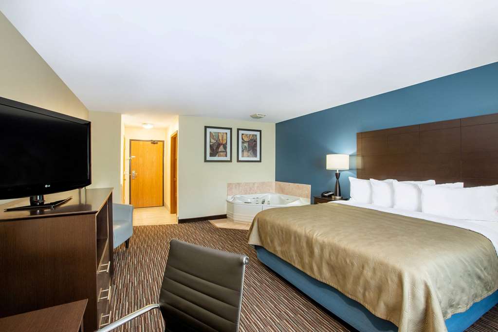 AmericInn by Wyndham Jefferson - photo 20